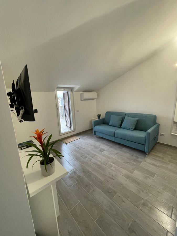 Minu, The Tiny House! Apartment Рим Екстериор снимка