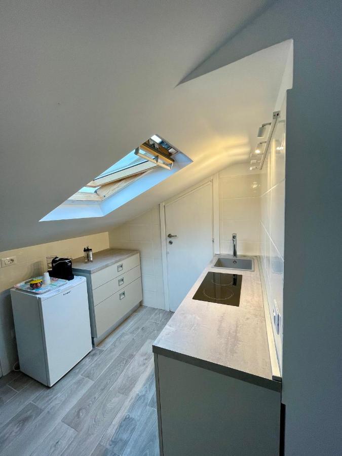 Minu, The Tiny House! Apartment Рим Екстериор снимка